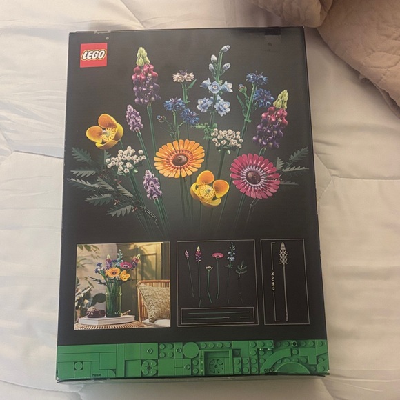 NEW never been opened LEGO wildflower bouquet - Picture 2 of 3